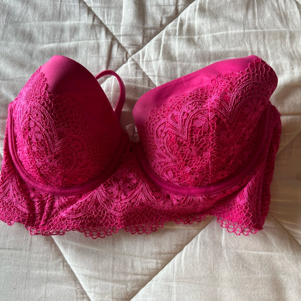 NWT Victoria’s Secret Body by Victoria bra